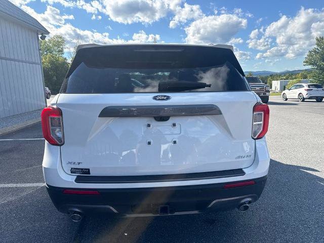 Certified 2023 Ford Explorer XLT w/ Equipment Group 202A AWD/4WD image 4