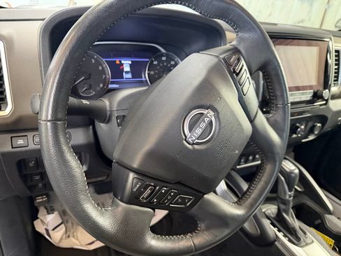 Used 2023 Nissan Frontier SV w/ SV Convenience Package AWD/4WD image 14