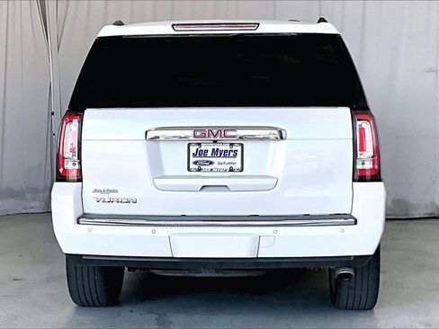 Used 2017 GMC Yukon Denali w/ Open Road Package image 4