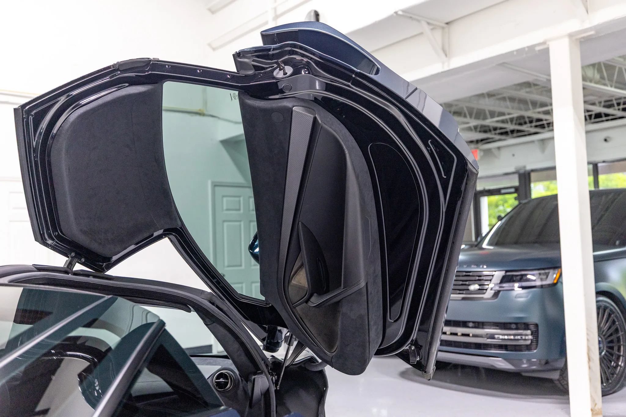 Used 2018 McLaren 720S Performance RWD image 36
