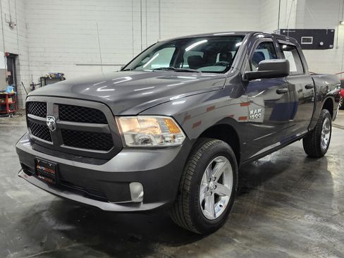 Used 2017 RAM 1500 Express w/ Express Value Package image 10
