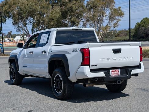 Used 2024 Toyota Tacoma TRD Off-Road AWD/4WD image 12