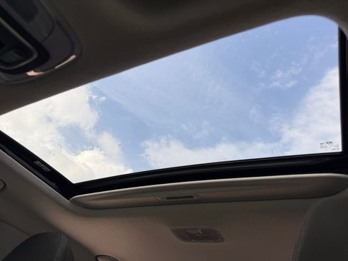 Used 2024 Hyundai Elantra SEL w/ Convenience Package image 18