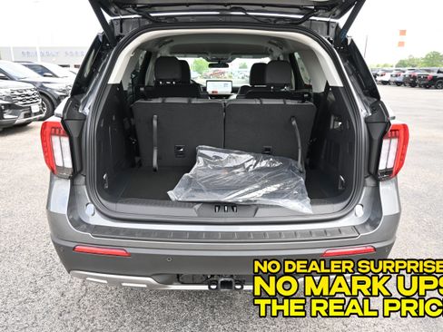 New 2026 Ford Explorer Active w/ Active Comfort Package RWD image 6