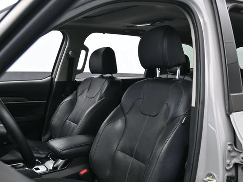 Used 2022 Kia Telluride EX w/ EX Premium Package AWD/4WD image 10