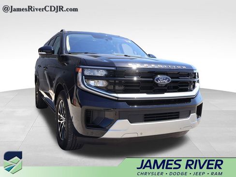Used 2025 Ford Expedition Max Platinum AWD/4WD image 6