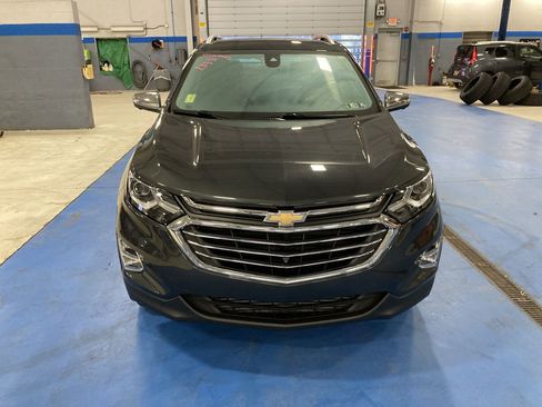Used 2021 Chevrolet Equinox Premier image 2
