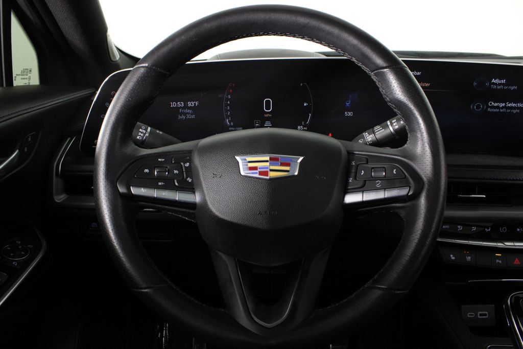 Used 2025 Cadillac XT4 Sport FWD image 8