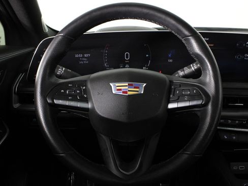 Used 2025 Cadillac XT4 Sport FWD image 8