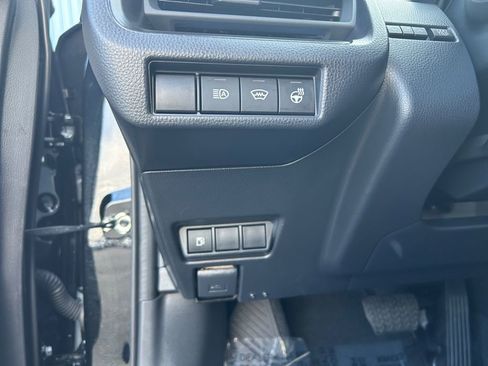 Used 2025 Toyota Prius AWD image 21