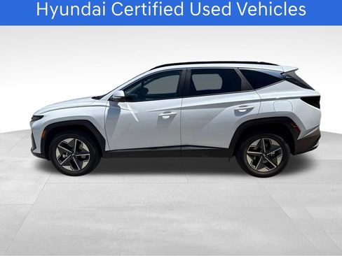 Certified 2025 Hyundai Tucson SEL AWD/4WD image 2