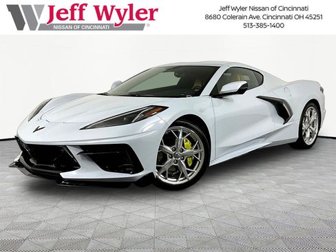 Used 2021 Chevrolet Corvette Stingray Preferred Cpe w/ Engine Appearance Package RWD image 1
