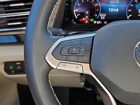 New 2026 Volkswagen Atlas SE image 19