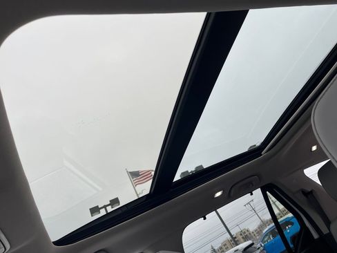 Used 2025 Honda Pilot Touring image 22