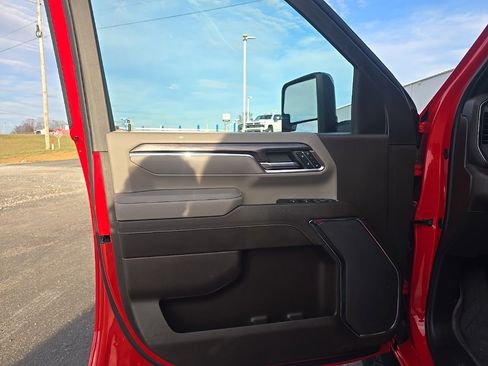 Used 2024 Chevrolet Silverado 2500 LTZ image 11