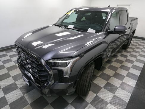 Used 2023 Toyota Tundra Platinum AWD/4WD image 6
