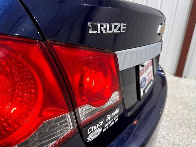 Used 2011 Chevrolet Cruze LTZ FWD image 26