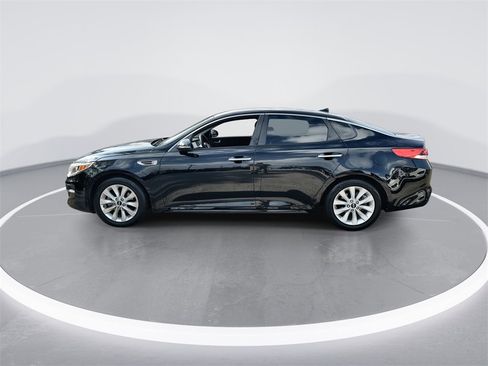 Used 2018 Kia Optima LX w/ Convenience Package image 5