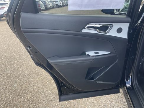 New 2024 Kia Sportage SX image 15