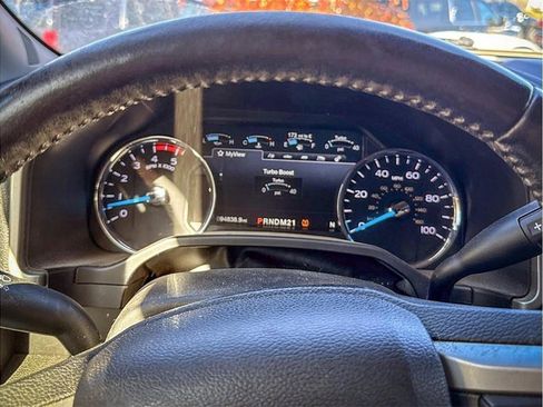 Used 2017 Ford F250 Lariat w/ Lariat Ultimate Package AWD/4WD image 24