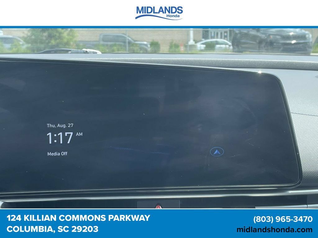 Used 2024 Hyundai Elantra Limited FWD image 28