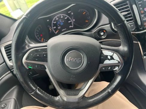 Used 2020 Jeep Grand Cherokee Limited AWD/4WD image 11