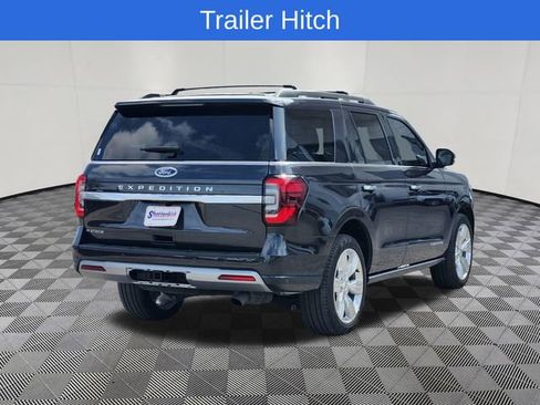 Used 2024 Ford Expedition Platinum image 4
