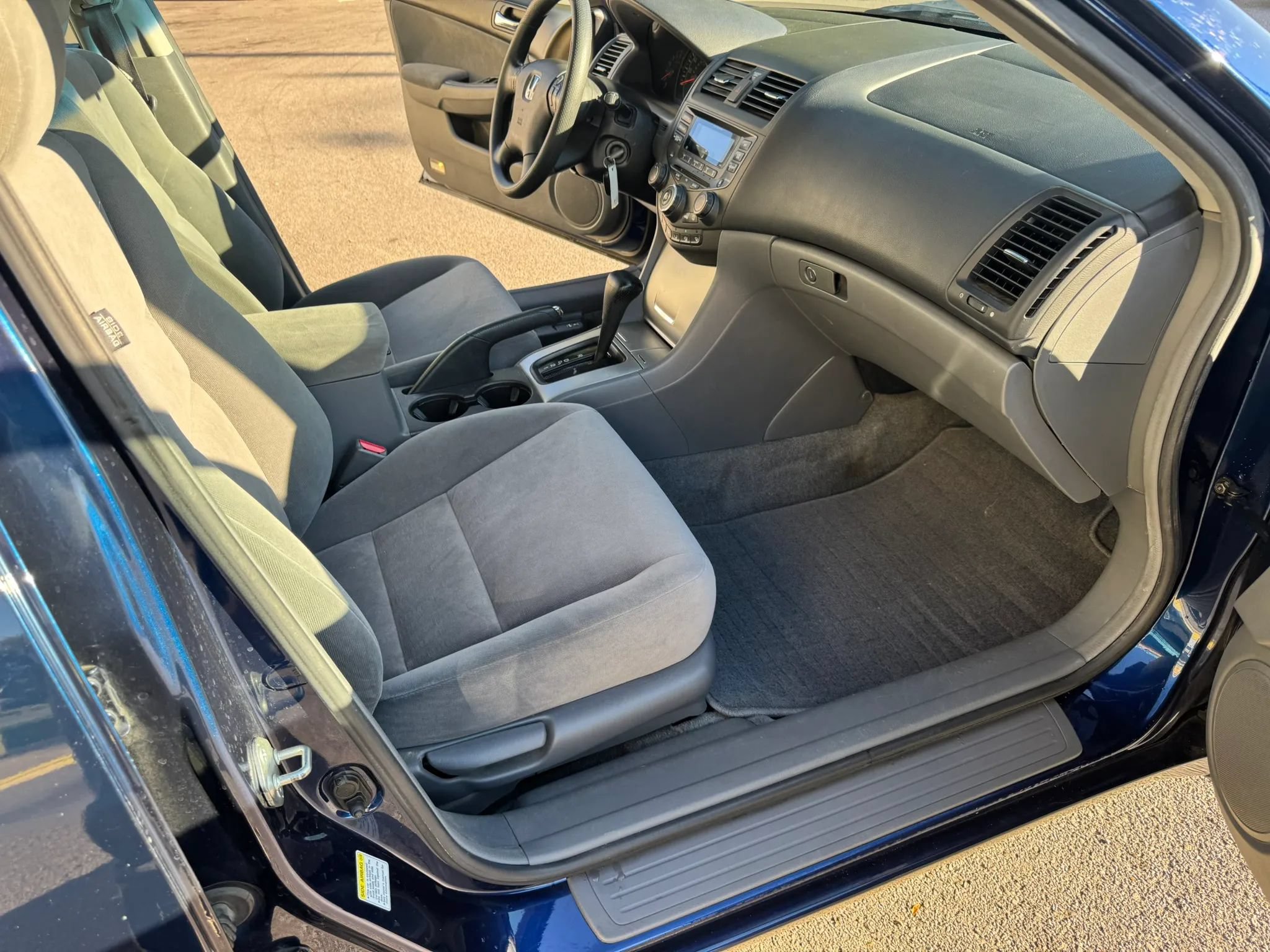 Used 2005 Honda Accord EX image 23