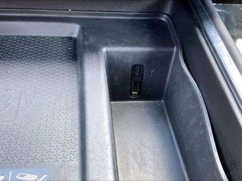 Used 2025 GMC Acadia Elevation AWD/4WD image 32