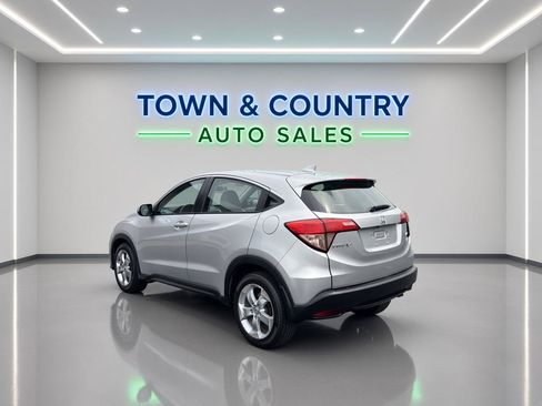 Used 2016 Honda HR-V LX image 3