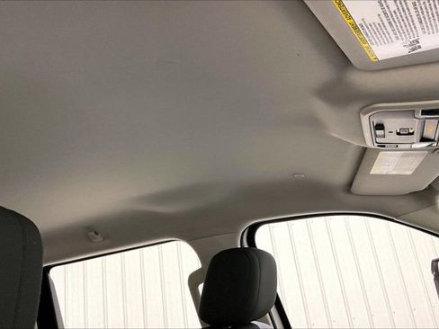 Used 2022 Toyota Tundra SR5 w/ SR5 Convenience Package AWD/4WD image 22