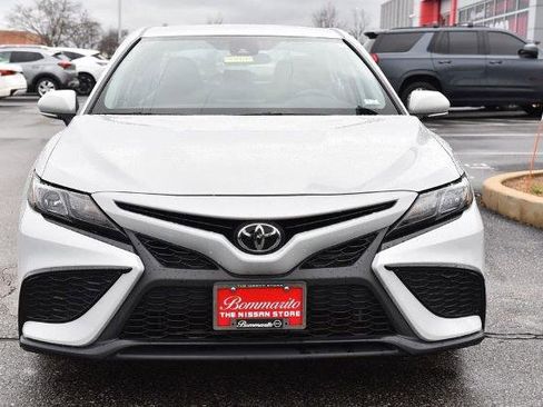 Used 2024 Toyota Camry SE image 4