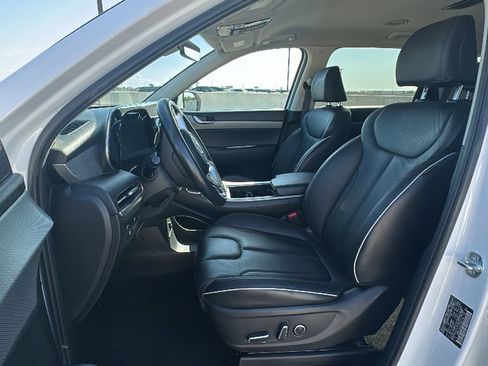 Used 2025 Hyundai Palisade SEL FWD image 4