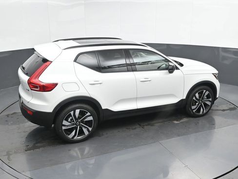New 2026 Volvo XC40 B5 Ultra w/ Climate Package AWD/4WD image 32