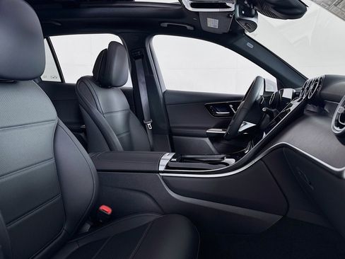 New 2026 Mercedes-Benz GLC 300 image 6