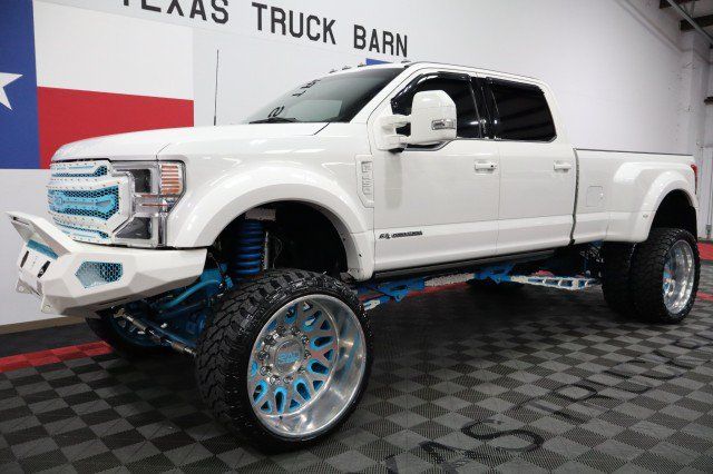 Used 2022 Ford F450 Platinum w/ FX4 Off-Road Package AWD/4WD image 2