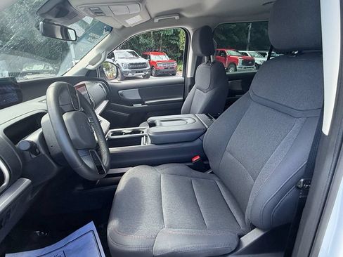 Used 2025 Ford Expedition Max Active RWD image 9