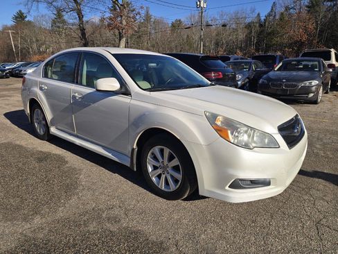 Used 2011 Subaru Legacy 2.5i Premium w/ All-Weather Pkg image 7