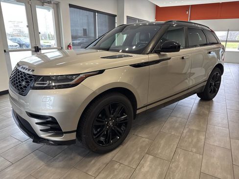 Used 2020 Land Rover Range Rover Velar R-Dynamic S image 4