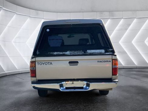 Used 2000 Toyota Tacoma 2WD Regular Cab image 5