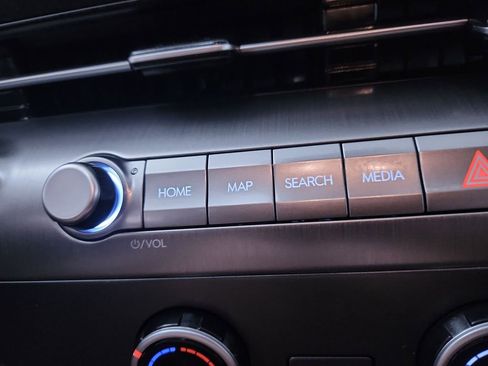 Used 2025 Hyundai Kona SE image 18