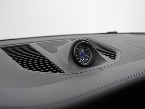 Certified 2026 Porsche Macan AWD/4WD image 20