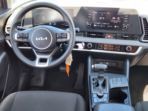 Used 2024 Kia Sportage LX FWD image 29