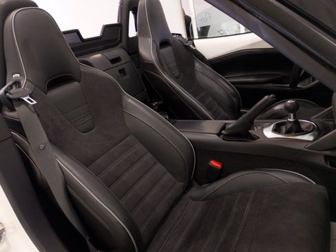 Used 2022 MAZDA MX-5 Miata Club w/ Brembo/BBS Recaro Package image 90