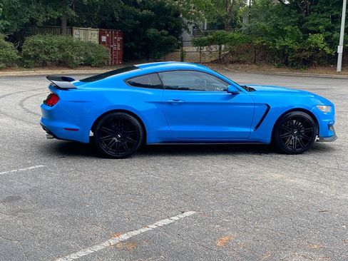 Used 2017 Ford Mustang GT w/ GT Performance Package RWD image 4