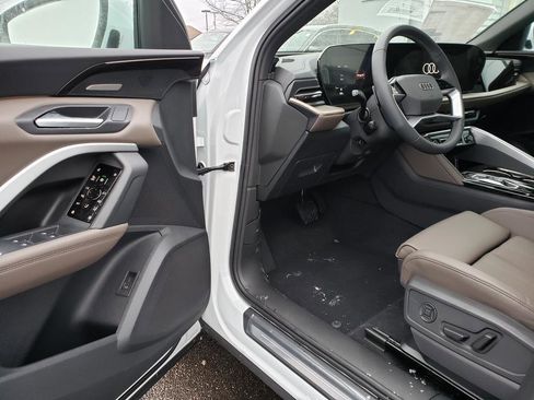 New 2025 Audi Q5 Premium Plus image 6