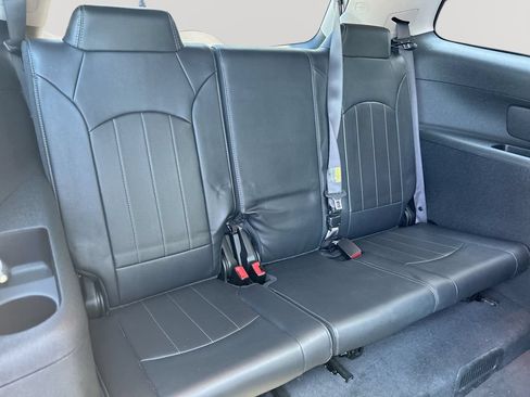 Used 2016 Buick Enclave Leather AWD/4WD image 27
