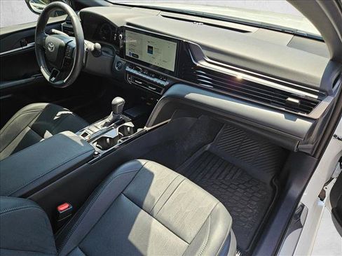 Used 2025 Toyota Camry XSE FWD image 19