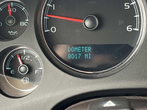 Used 2010 GMC Yukon XL Denali image 40