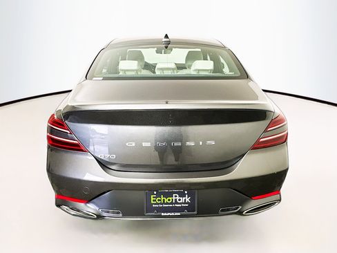 Used 2025 Genesis G70 2.5T image 7